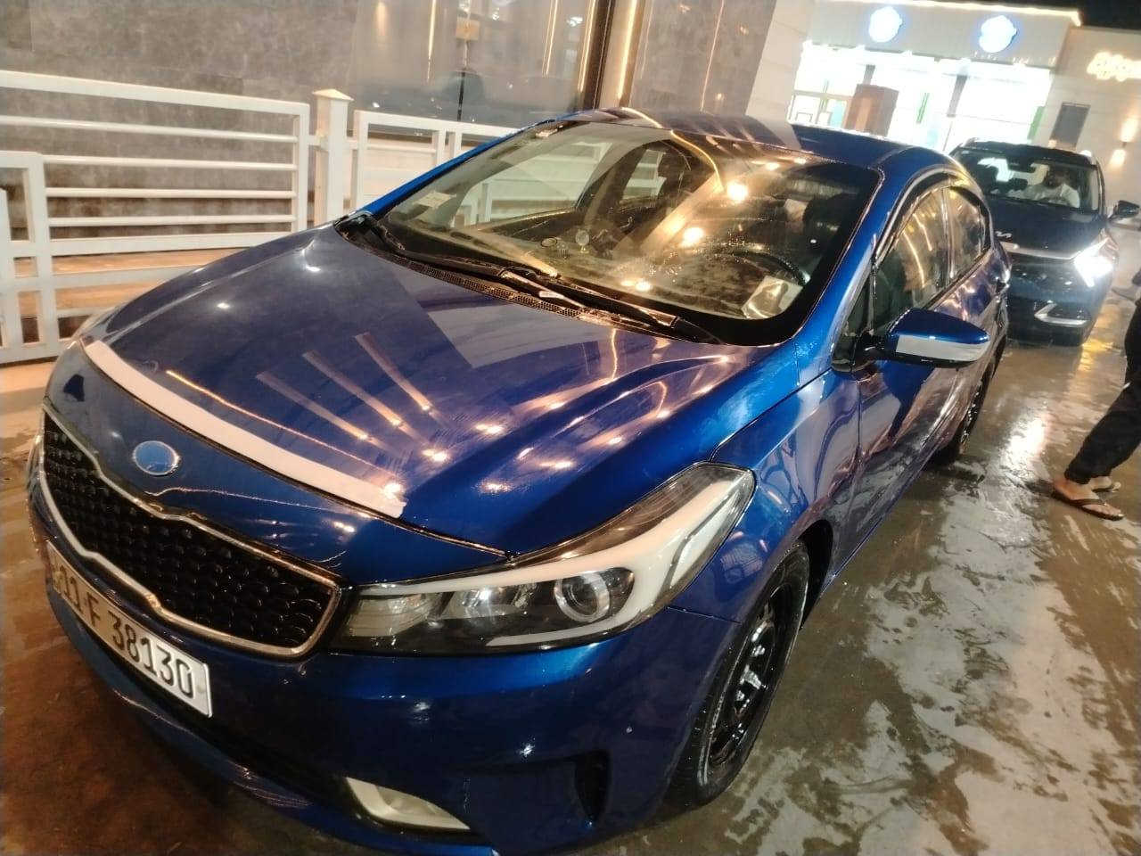 سلام عليكم
كيا فورتي ٢٠١٧ وارد امريكي محرك دوش ٢٠٠٠ بدون ايرباك بدون دواخل رقم بغداد باسمي هزة وسنوية جديدة السيارة حلوة وجاهزة من جميع النواحي جديدة جداااااا مال بيت ماشيه 71 الف حادثهة  دعاميه فقط  لا تبديل ولا صبغ  مجرد بيه بارد هوه حادثه   للستفسار   ***********
