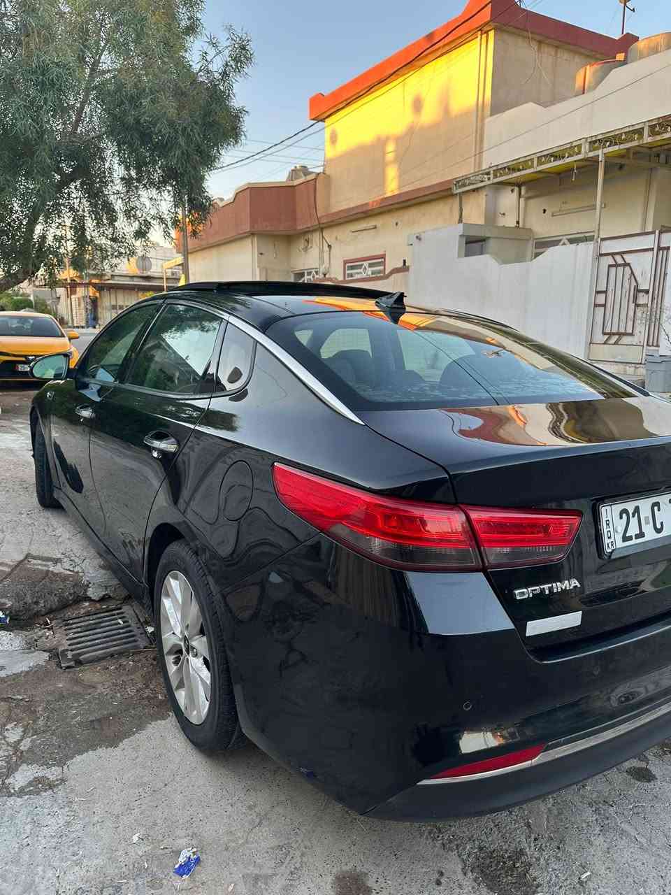 عربي :
كيااوبتيما 2018 فول فول 
فئه EX اعلى مواصفات 
دخول ذكي . تشغيل بصمه . شاشه كبيره . 
كامره خلفيه . تنبيه اصطفاف . حساسات خلفيه . رادار . 
نقط عمياء . تنبيه الخروج عن المسار . اشاير عالمرايا . مرايا أوتو كهربائية سقف بانوراما 
مقاعد جلد . مقاعد كهرباء. ذاكره مقاعد . تسخين وتبريد المقاعد . تكييف خلفي . اشاير ترحيبيه 
هاند بريك كهربائي .مكينه مرغوب . نظام سبورت و نورمال و ايكو  . 
سياره بي هواي مواصفات بس ماعرف شلون اعبره الي جناي ex يعرف شنو مواصفاته فول 
اتصال ع الرقم :***********
رجاءآ اذا مو شراي لتخابر مع كل احترامي للجميع و شكرآ 

كوردى :
سلام عليكم كيا ئوپتيما موديل ٢٠١٨. مواسةفات (ex)  فول فول سةيارةكة زور جوان و پاك و بي كيشةية تةنها ٣ پارچةي سبوغه  مةكينة مةرغوبةكةية  GDi) كةم رويشتوه ٩٨ ميل رويشتووه  
مواصةفات = بةصمة و شاشه گةوره سه قف بانوراما و تةبريد مةركةزي نيزام سبلت و رادار بيش و دواوه. و راداري ئاوينةش  (كوێره)  كوشن كارةباو خةزن. و كوشن سارد و گةرم. و  سنوق  تةرحيب  و ئاوينه ئيشرات و تحديد سورعة و مودي ئيكۆ و نۆرماڵ و سپۆرت  
تكايه ئةگةر موشتةري نيت سةرم مةيةشينه بةس جوابي تةلةفون دةدةم لةگةل ريزم
*********** 
واتساب يان رةقةم جواب دةدةم
