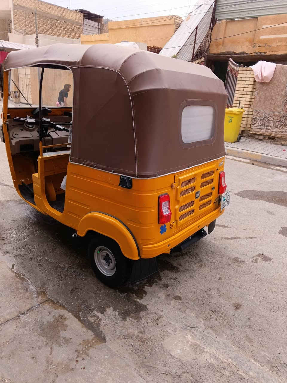 سلام عليكم تكتك 19 شهر 10
رقم وسنويه جاهزه عله اخر حبايه 
سعر 6500 وبيه مجال مكاني بغداد الحسينيه 
رقم ***********
