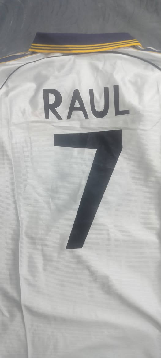 لعشاق الملوك دريس مدريد من شركة اديداس برتغالي الصنع قطعة تحفة فنية خامة تخبل خلي سعرك وبالعافية
يوجد توصيل


**إذا كنت صاحب هذا الإعلان وتريد حذفه لأي سبب، رجاءا أرسل رسالة إلى الدعم الفني**