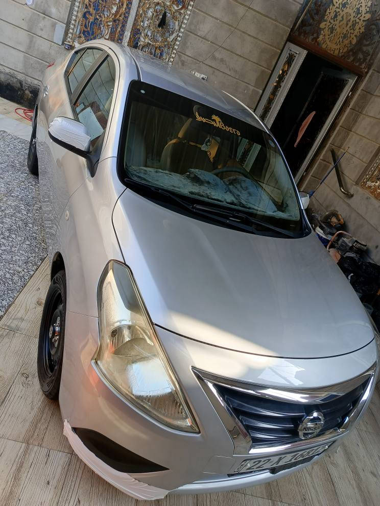 نيسان صني هندي مديل 23 دخول جديد ترقيم جديد سنويه لغايه 31 بيها أربع قطع صبغ فقط بدون دواخل كفاله كير ومحرك تبريد ثلج مكفوله من الضربه رقم اربيل باسم شركه وكاله بسمي ماشيه 27الف حقيقي السعر 113 وبيها مجال قليل مكاني بصره تنومه الاستفسار الاتصال على الرقم *********** البصرة, العراق
