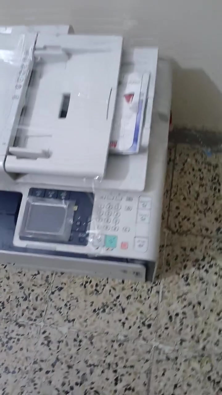 طابعه لبيع نضيفة استخدام قليل جدا استنساخ ملون مع قرص تعريف خاص
نقص فقط أحبار..
سعر 225 الف وبيه مجال للطيبين. 
بغداد مدينه الصدر وتوصيل متوفر. 
***********
