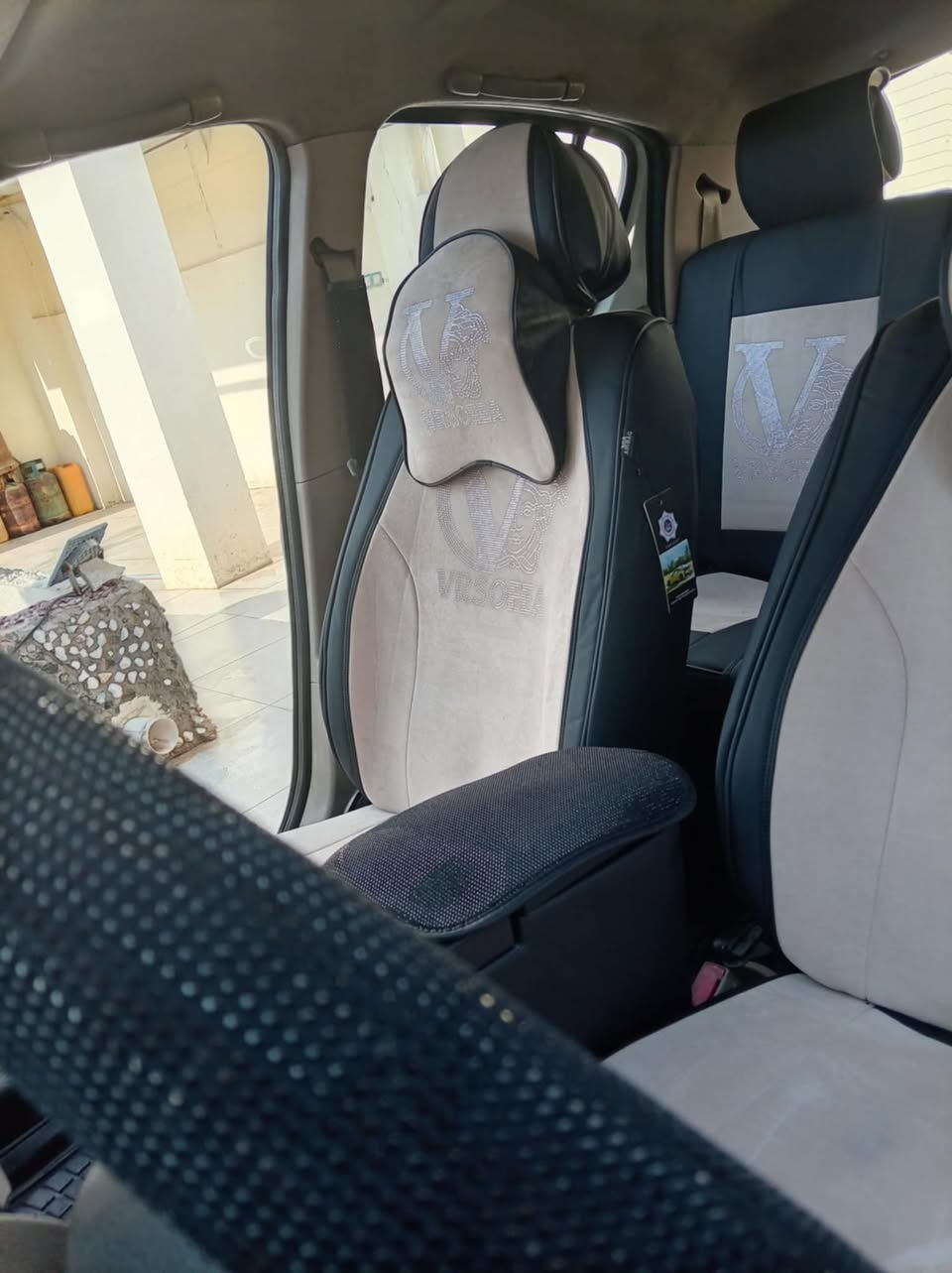 للبيع سيارة باندا 🚗
موديل 2013
كير ومحرك شرط😊
بدون صبغ وبدون ضرر‼️
سياره جاهزة طخم حداديه كله جديد
طخم تايرات جديد🫡
كابون بانزين بيها (رقم نينوى) 
داخله مغلف جديد نسائي
إنارات كله شغاله 
..... العنوان موصل الحدباء ***********
