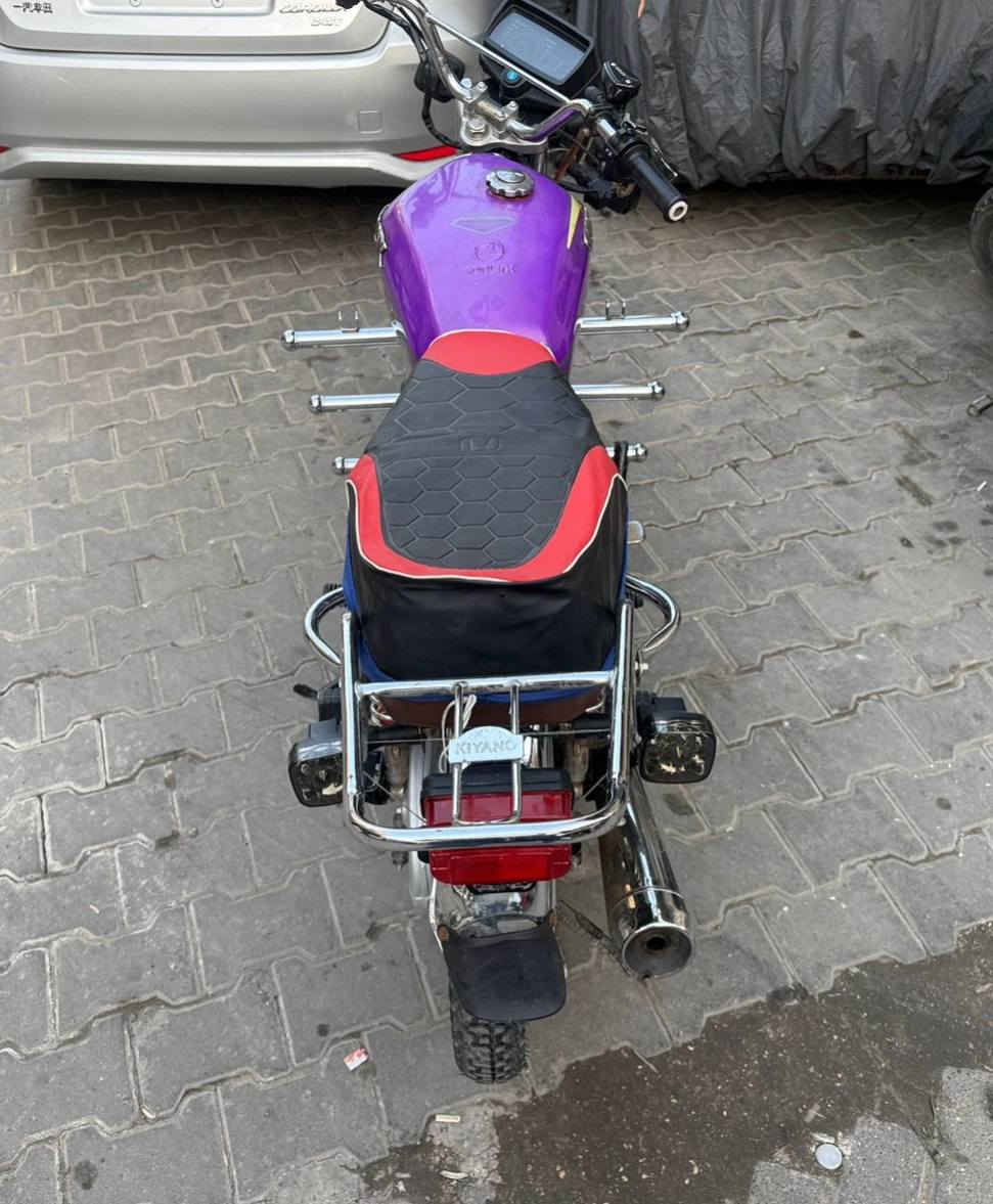 دراجة ايراني موديل 2024مكينة 150cc
لون مميز 💜
نقصها صفاحية ومجمع مال سلف 
تاير امامي جوبلس جديد كلج جديد 
دراجة نظيفة السعر 650وبيها مجال
مكاني ألاعظمية 
***********
