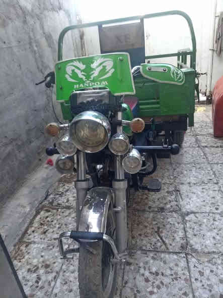 سلام عليكم ستوته موديل ٢٣ للبيع مابيها اي نقص عارضها ٢٤٠٠ وبيها مجال النوان مدينه الصدر بالوسط رقم الموبايل ***********
