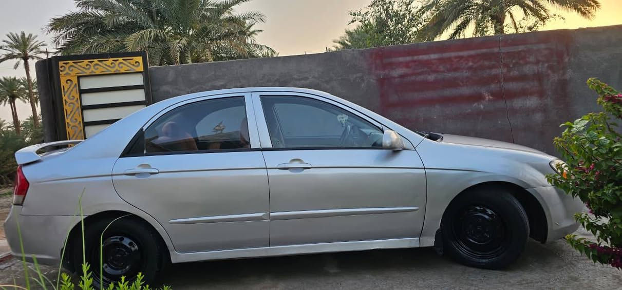 سبكترا 2008 للبيع
مكينه 2000 لون سلفري حادثه جاملغ خلفي وامامي  مبدل  مصبوغة جمالية ما عدا القماره . مكينة طابوكه جديدة
السياره حلوه
رقم بغداد ألماني
***********
