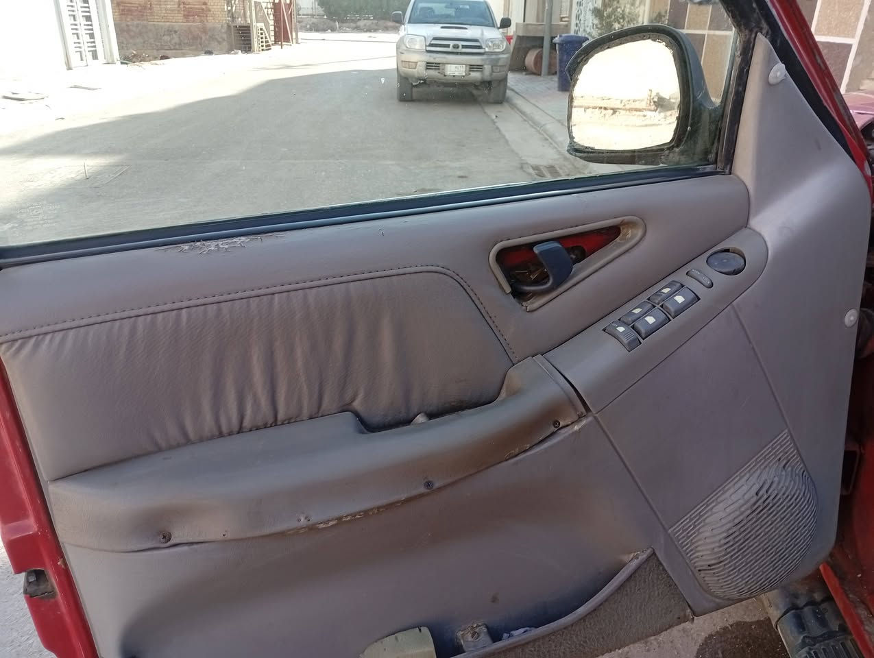 سلام عليكم بلايز 94 محور 2500 بطه شرط كهربايات ع لبلاد شغل وطلع وين متريد رقم بغداد بسمنه مكاني كربلاء السعر 32 وبيه مجال ***********
