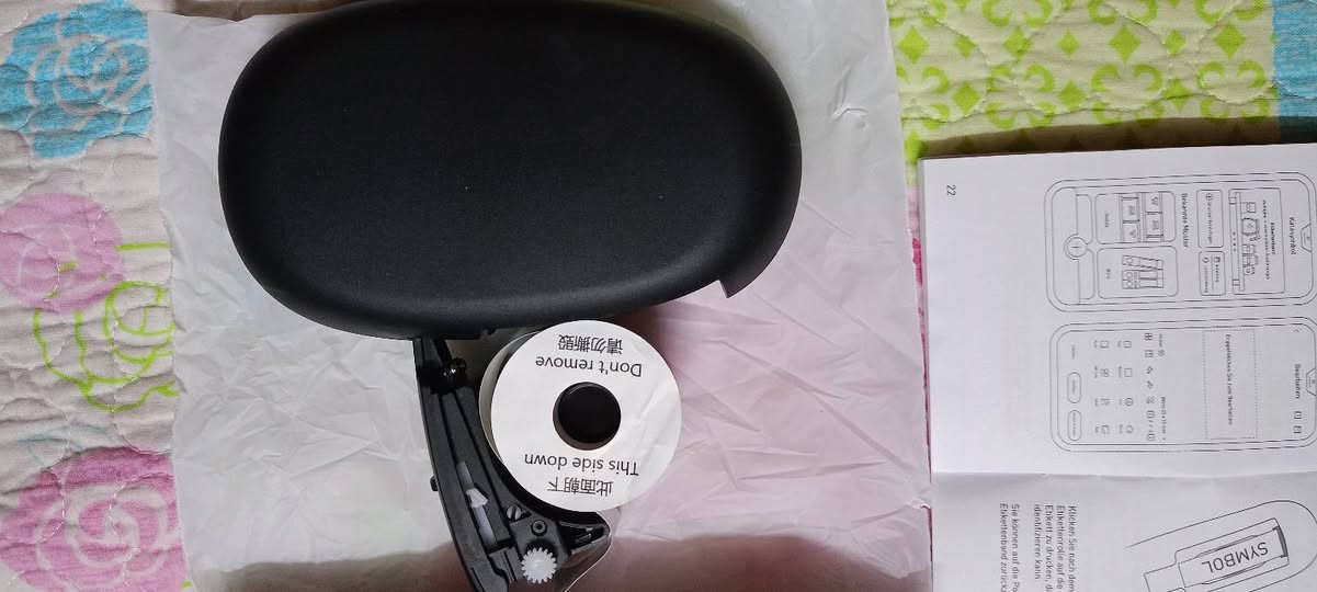 طابعة ملصقات شكل رفيعه محمولة باليد تعمل بالبلوتوث لتنظيم المنزل والمكتب وiOS واندرويد صغيرة بدون حبر قابلة لاعادة الشحن بمنفذ USB وياها رولات  عدد 6  سعر 20
بغداد حي عامل  واتساب
***********
