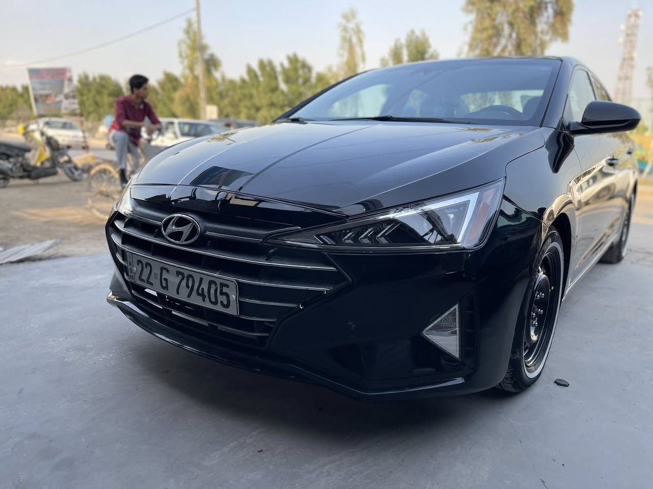 سلام عليكم الانترا البيع 2020 ماشيه 84 
وارد امريكي حادثهه دعاميه اماميه فقط 
سياره فول مابيهه اي نقص محرك 2000 دوش المرغوب 
السعر 128 بيهه مجال شي بصيط 
العبوان بغداد محموديه 
الهاتف ***********
