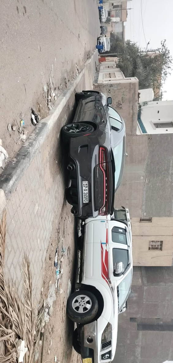 السلام عليكم جارجر مديل 2018 وارد كندي داخله كفاله للعراق اهنا بل عراق صار بيه تبديل الجاملغ وصبغ بيبان اثنين بدون اي دواخل يعني تلاثه قطع بيه والبقيه كفاله كير مكينه حداديه كله نضيفه السياره رقم مثنى راعيهة بالبصرة ومكان السياره هم بالبصرة رقم جديد الالماني هزة جديده السياره مال موضف ما متعوبة واذا اكو امراوس هم اوبامه جارجر RT عادي اراوس 
السعر الاتصال عله راعيهة اني مكلف بالنشر السعره مناسب
الهاتف : *********** 
العنوان : البصرة Singapore
