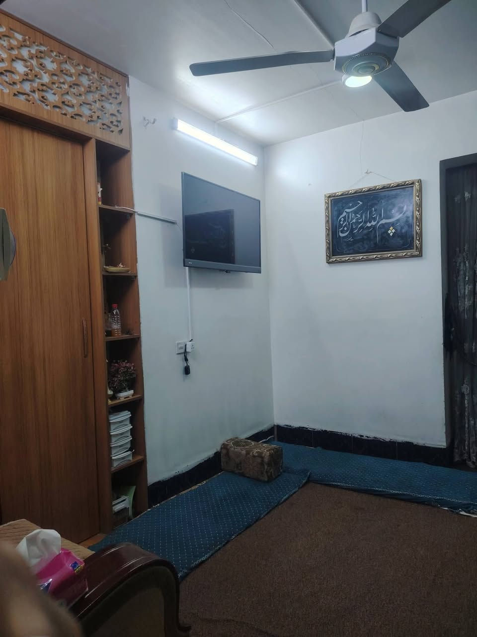 #بيت_للبيع بالنجف حي الجمعية خلف الشارع الخدمي مال شارع كربلاء شارعه ٨ مفتوح على شارع كربلاء و قرب المستوصف و شارع القطعة

مساحته ١٣٠ متر مربع ١٠* ١٣ طابقين
الطابق الاول غرفة و صالة ومطبخ و استقبال وطارمة
و الطابق الثاني غرفتين
اساس صب وسقف عكادة بيت نظيف جاهز للسكن.
#عقارات_النجف_مكتب_دار_الأمان_للعقار
لعرض #عقارك على #الصفحة تواصل معنا عبر #الواتساب 
📲*********** 
📲***********
#التصوير_النشر_الترويج_مجاني
