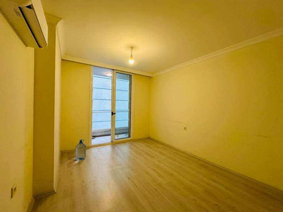 عرض المطار
شقة #للايجار في مشروع لالاف مطلة على المطار ✅
مساحة الشقة: 118 متر ~ غير مفروش ~ الطابق: 6 ~ اتجاه حديقة
السعر: 400 دولار

اتصل لمزيد من المعلومات 📞
*********** | واتساب 🟢 أربيل, العراق
