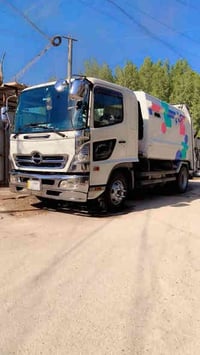 للبيع كابسه هينو شيطان ثمانين فول عادي موديل عشرين سياره برغي ما نقصها...