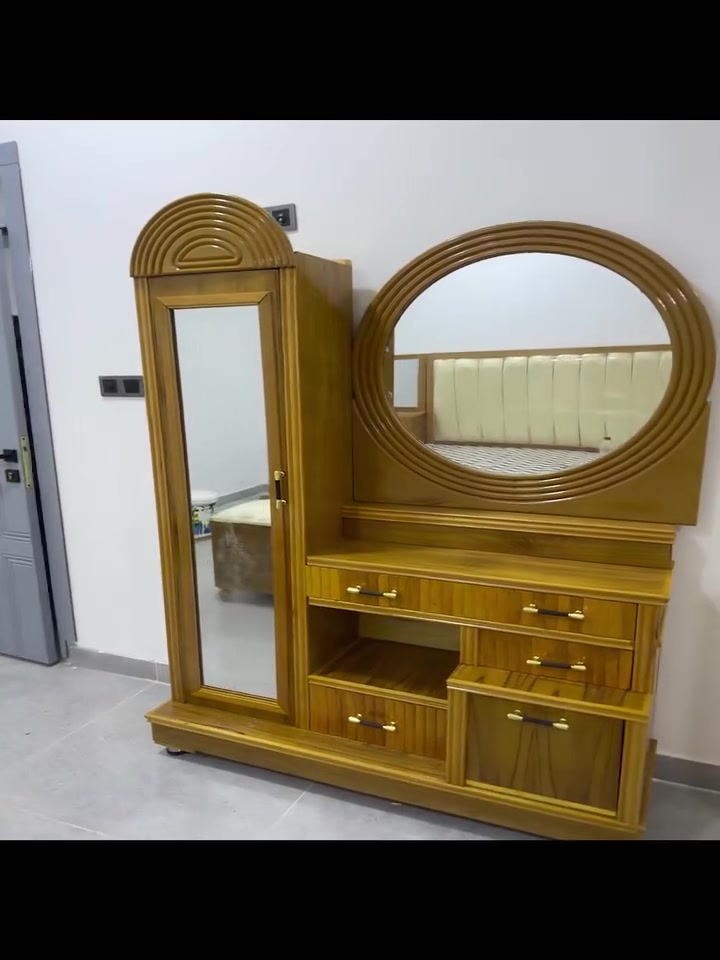 السلام عليكم اخوان
اليوم تم تسليم غرفة نوم تصميم تركي سبع قطم معَ الملحق 
شغل نجارة عراقي من الدرجى الاولى 
داخل و خارج صاج و بلوك بورد و اطارات الغرفه بالكامل من الزان 
اتمنى ان تنال اعجابكم 
للتواصل مراسلة الصفحه 
او الاتصال على الواتساب /***********.
