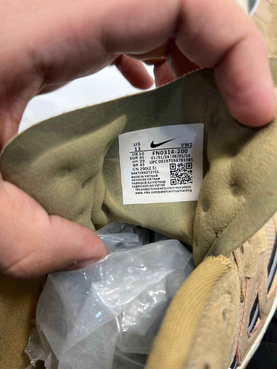 تحفة جداً جميلة نايك قياس ٤٤ القدم ٢٨ القطعه كلش مرتبه وحلوه ونازكة ملمومة بل رجل وغير مستخدمة سعرهة 25 الف فقط قفل بدون عملة وبدون التوصيل 
توصيل بغداذ ٥ محافضات ٦
مكاني بغداد الأمين الثانيه


**إذا كنت صاحب هذا الإعلان وتريد حذفه لأي سبب، رجاءا أرسل رسالة إلى الدعم الفني**