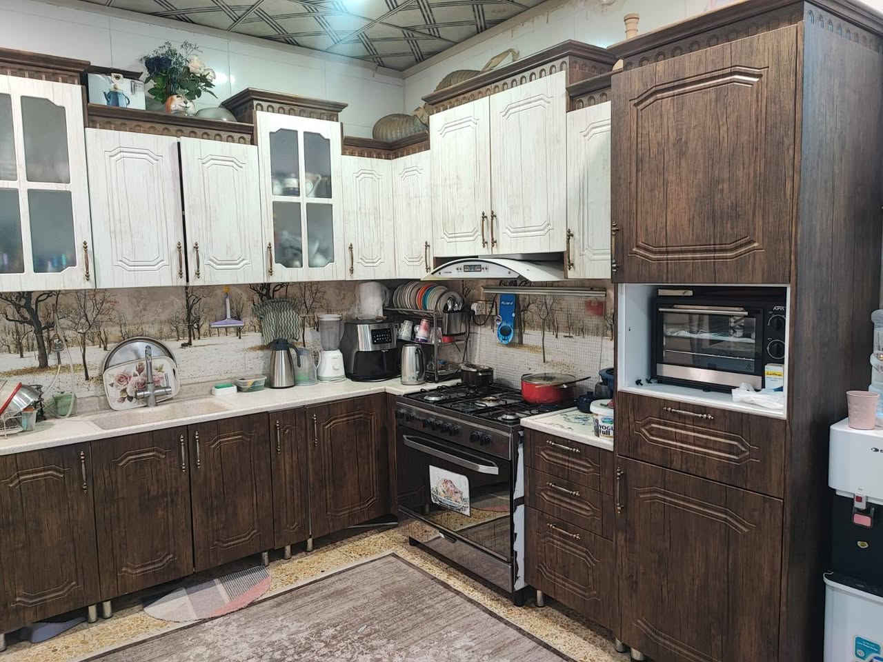 يا الله فرصة سكن مميزة 
دار ١٠٠ متر حي السلام قرب مدلرس بانيقيا مطلوب للمصرف 
مبلغ ٧٥ مليون  بناء مرتب اقل من ١٠ سنوات صارلة 
السعر وبقية التفاصيل عالخاص او اانصال على الارقام 
***********.   ***********
