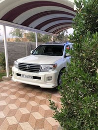 جميع السيارت الحديثه الكزز —الندكروز—تاهو —دنلاي  نتصل وبل خدمه 077133...