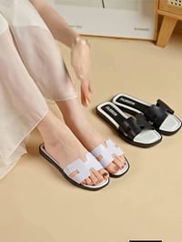 اخر القطع • اسود ٣٩ • ابيض ٤٠