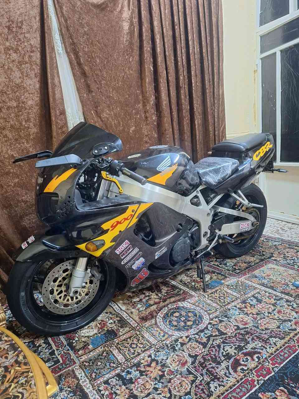 سلام عليكم  هوندا 919 لون اسود
دراجه مفتوحه قبل شهر جديده بدون نقوصات 

دراجه اوراق  
كمرك مدفوع 
ما ناقصها شي  سلف وطلع 
سعرها مناسب لان عندي ضرف. سعرها 15 وبيها مجال للشراي بسيط فقط 
المو شراي لا يتعبني  جماعت 10 مو الك منشور 🫡مكاني (عماره_ميسان)


**إذا كنت صاحب هذا الإعلان وتريد حذفه لأي سبب، رجاءا أرسل رسالة إلى الدعم الفني**