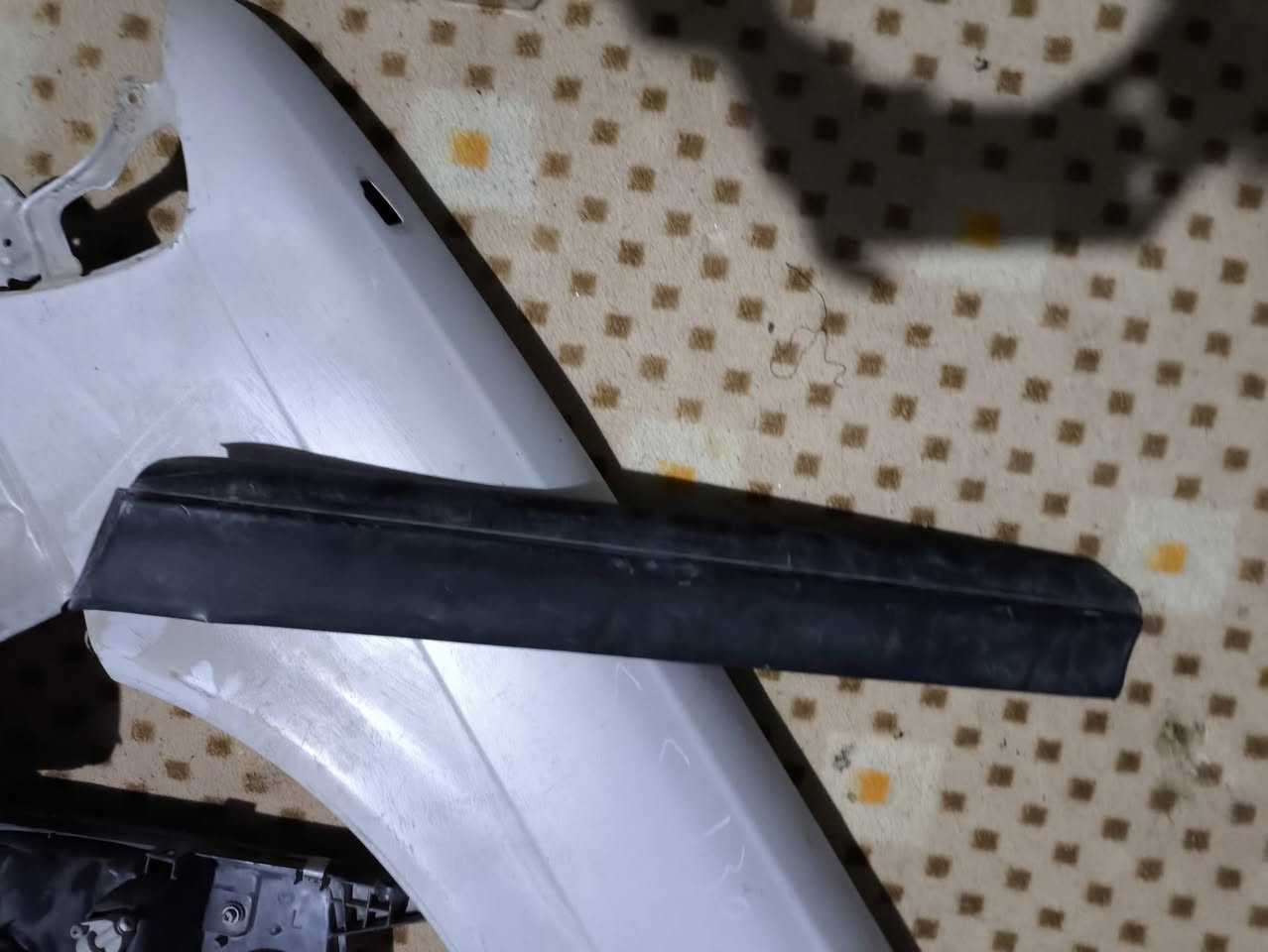 غراض سياره ارنب البيع لايت جهت اليسر وبك لايت جهت اليمنى رمايد خلفيه مال يسر وتريشه خلفيه مال يمنه  وجاملقات البيع مكنهن بني منصور قرب الامام احمد ابن علي ع  ***********
