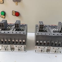 كوندكدر ABB لوك نضاف كلش عدد 4  متغير مو ثابت 105امبير متوفر توصيل جمي...