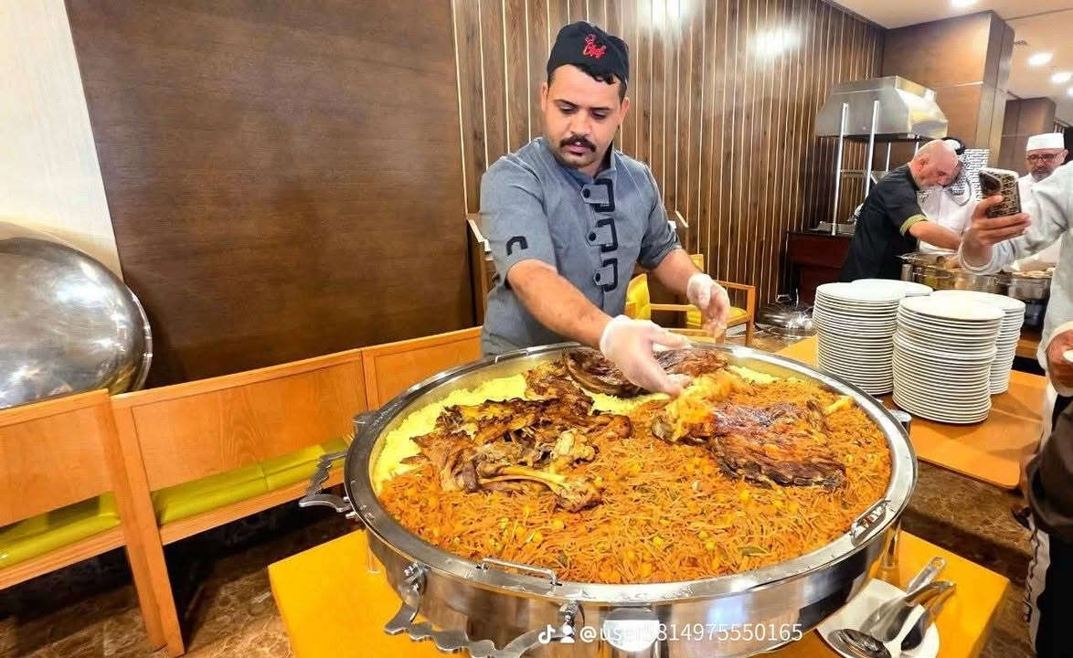 السفر ان شاء الله يوم 15-6-2026عبر الخطوط الجوية العراقية ويكون الطيران عالمي ع مطار بغداد الدولي (***********)

