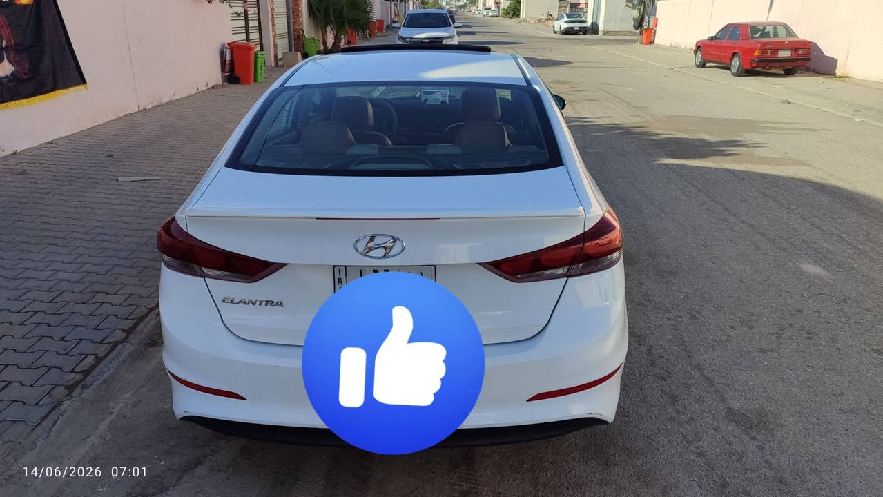 السلام عليكم 
النترا موديل 18 خليجي 
كفاله عامه 
مواصفات
مكينه 2000 دوش
تحكم استيرن 
فتحه بالقماره 
تبريد قطعتين
كير AT
ثلاث انضمه للقياده 
شاشه +كامره 
مري شفط +اشاره 
يده باب نيكل
ويل كروم 
رقم نجف مكانه نجف بأسمي 
السعر 145 
***********
