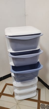 مجرات ٦ طوابق • بلاستيك متين • بعجلات