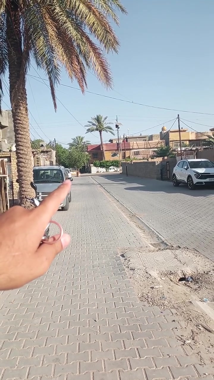 السلام عليكم.. 

يتوفر في مكتبنا قطعة أرض مميزة جداً بمساحة 200 متر واجهة 9 والنزال 22.

قرب الشارع الرئيسي وكما موضح موقع ممتاز وكامل خدمات 👍👇

بغداد الشعلة الشارع الغربي قرب شارع 60 باقي التفاصيل خاص أو الاتصال 
***********

اهلاً وسهلاً 💛
