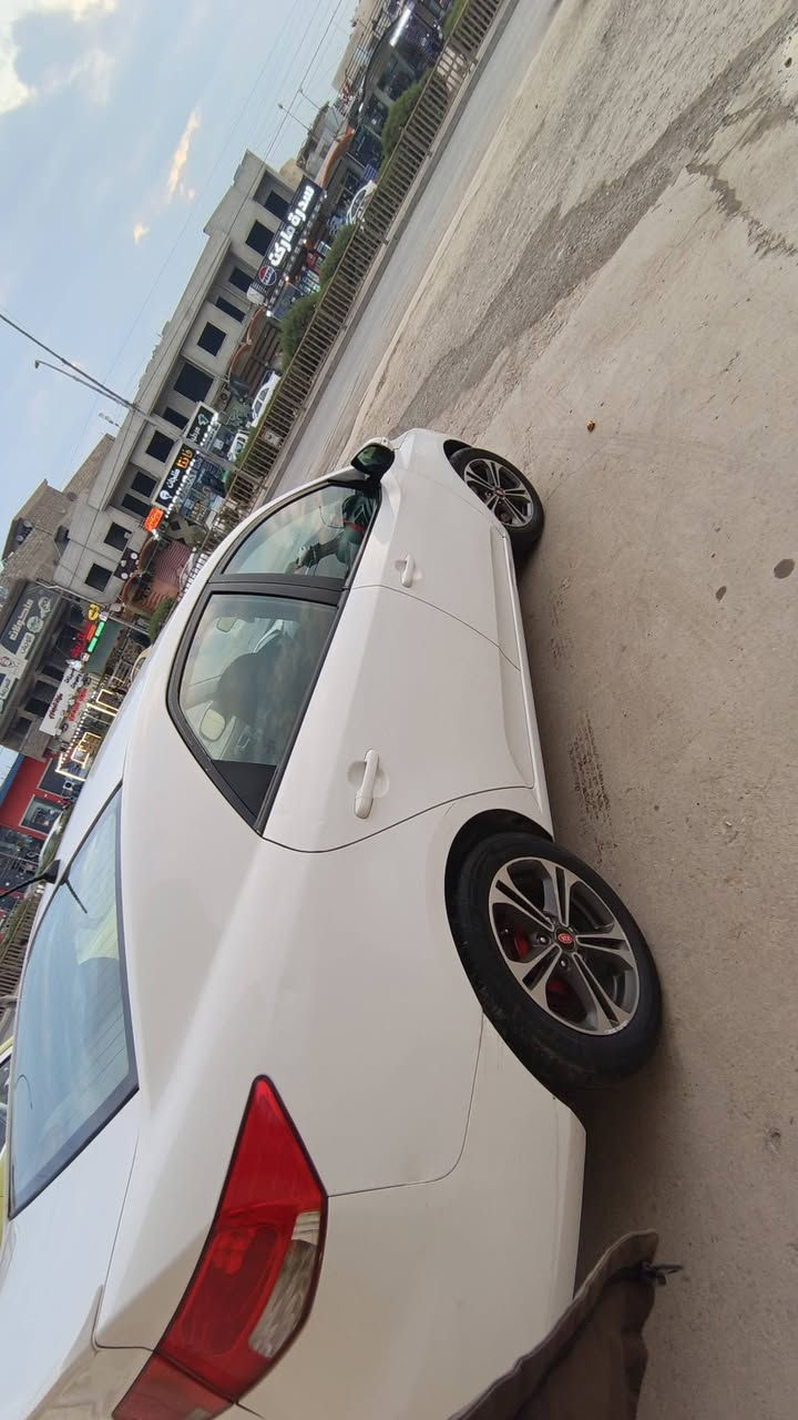 السلام عليكم 
كيا سيراتو  
موديل 2010
رقم أربيل جديد
شرط التحويل 🚦 فقط 
بدون كاربون بانزين 
محرك وكير شرط 
طخم تاير طخم امامي خلفي جديد 👋 
ظررها 3قطع صبغ وكدام العين  والمسطره مال جاملغ ورفوقه ويا الصور السونار مرفوق ويالصور 
السعر 84 وبيها مجال.
***********
وتساب ***********
