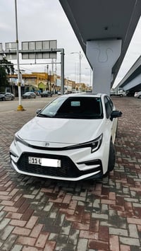 للبيع كورلا 2025 تجميع صيني هايبرد   اخت الزيرو  ماشيه الف ونص كيلو  ا...