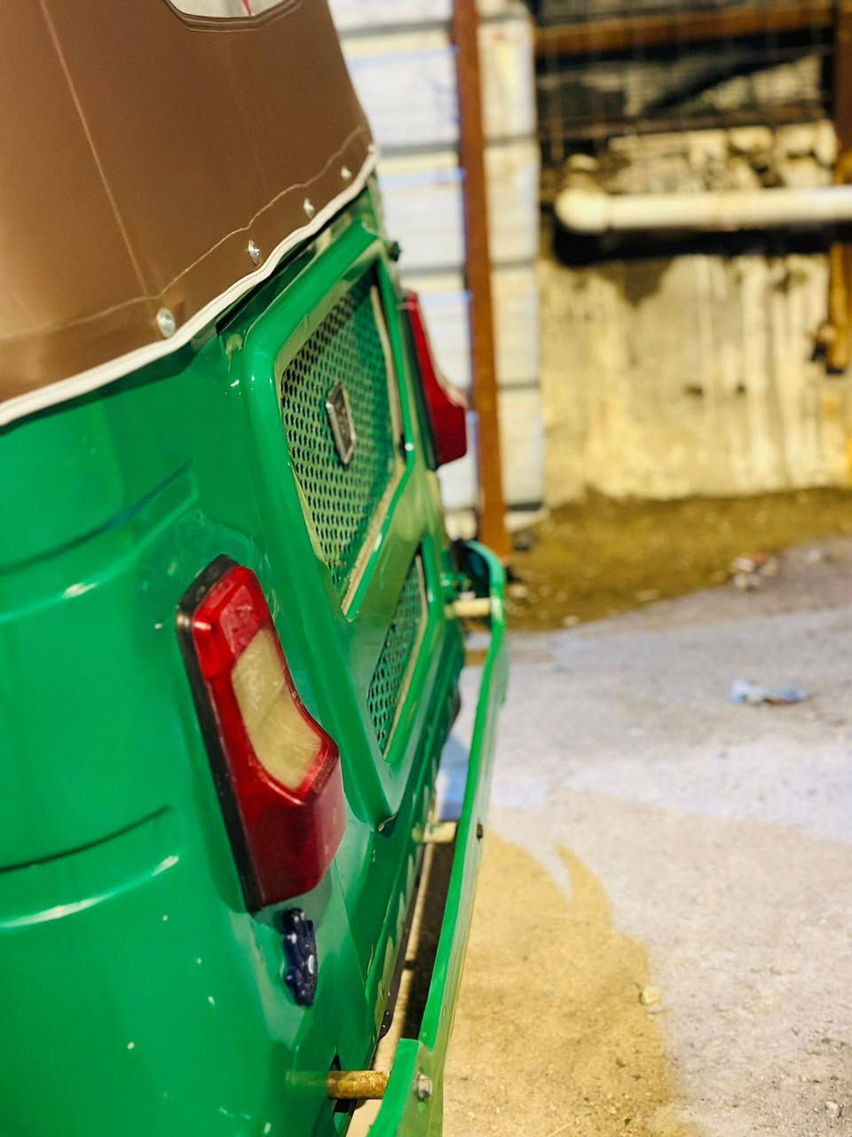 سلام عليكم تكتك موديل 22شهر 10 اوراق سحب عنواني بصره حي الحسين رقمي ***********سعر 4800 تكتك كفاله من زلغ
