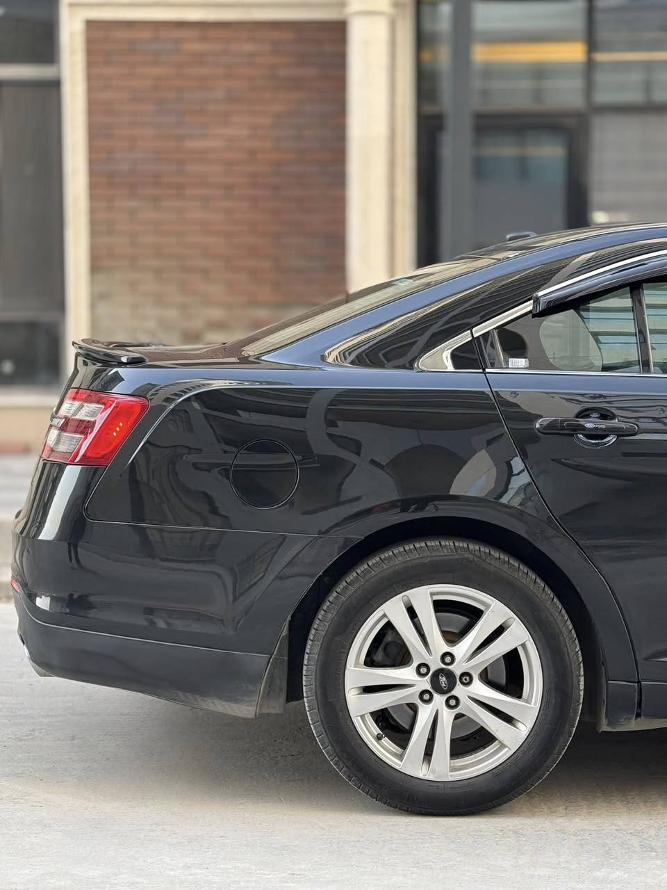 ب سعر البلاش فورد تورس موديل SEL 2013 فول رقم بغداد الدولي باسمي تحويل ثاني يوم
شاشة كبيرة نضام نفكيشن GPS *
مقاعد امامية جلد كهرباء *
محدد سرعة *
دخول ذكي مع بصمة قفل وفتح السيارة مع التشغيل *
تدفئة مع تبريد *
نحديد سرعة كروز *
كشافات ضباب *
لد زينون ابيض كيجات شاشة السرعة الكتروني *
مرايا متحسسة للأضاءة العالية *
حساسات امامي خلفي *
مكينة 3.5. المرغوب V6 *
حداديه اماي خلفي جديد *
السيارة كير مكينة جدد تبريد ثلج السيارة ماشية 200 كيلو
ضرر السيارة بنيد مع جاملغ خلفي جهة السايق فقط صبغ وبيها كلير بابين اثر شخوط فقط
السعر 118 وبيها مجال
للأستفسار الاتصال عل رقم
***********
مكاني بغداد الكرخ حي الاطباء
