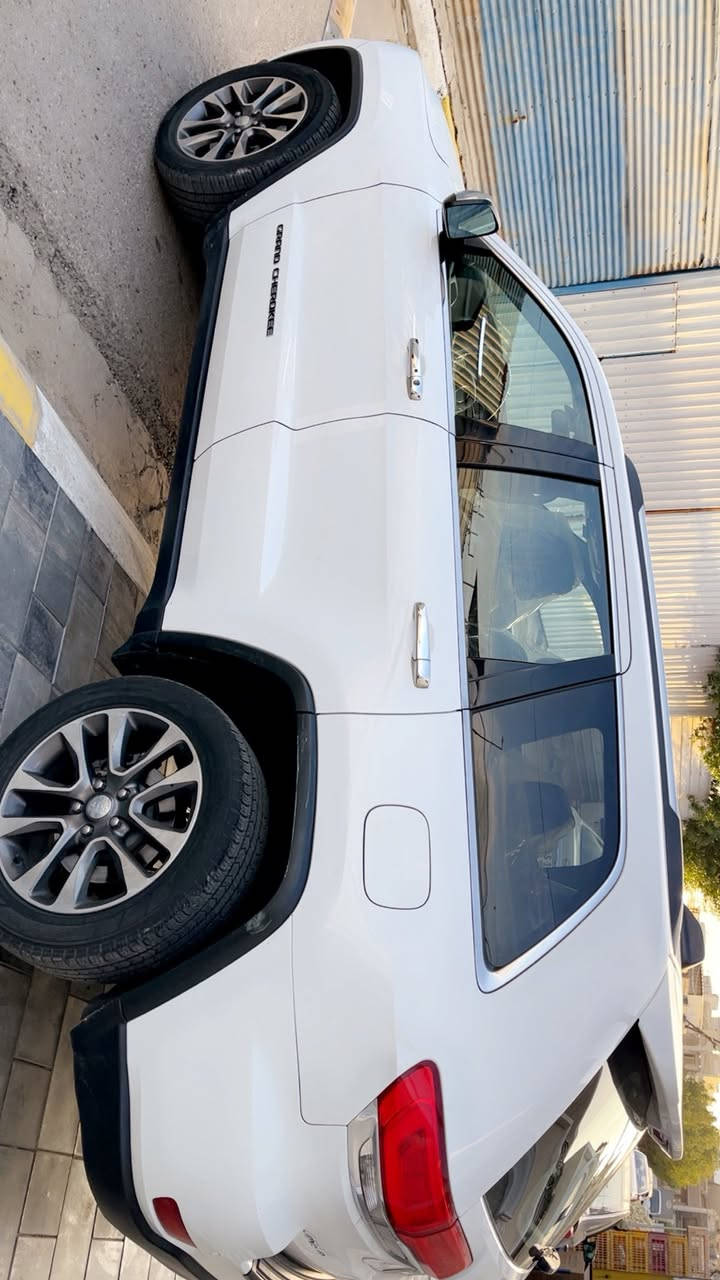 سلام عليكم للبيع جيب لاريد لمتدد فول عده الفتحة موديل 2019رقم بغداد بسمي
ماشيه 54 ميل جديده جداً
مواصفات رادار خلفي + جوانب بصمه تشغيل و ابواب
تشغيل عن بعد كشنات جلد
شاشه ايباد كبيره
حساسات + كامره خلفيه
كشن كهرباء
. نظام اتو هولد
نظام سبورت نظام ايكو سياقه ذاتيه  ضرر السيارة جاملغ امامي وبنيد فقط الباقي كفالة مكان السيارة بغداد شارع فلسطين السعر 190 وبيهه مجال للشراي ***********
