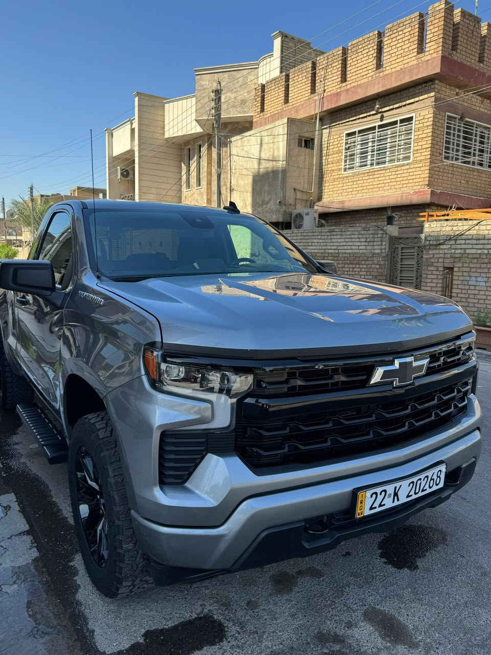 السلام عليكم ورحمة سلفرادو للبيع 

٢٠٢٤ 
ماشيه ٢٤ ميل 
صبغ جاملغ اليمين 
وخشم البنيد ايرباك استيرن
محرك ٢٧٠٠ تون تيربو 
تو ويل مكانها بغداد سعر 23 وبيهه مجال هاتف ***********
