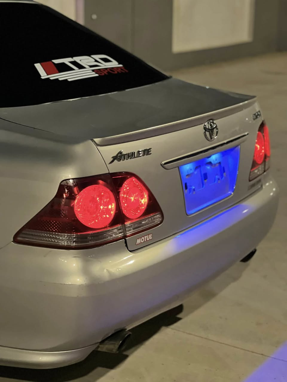 شاهینە مۆدێل 2005  ئەتڵەت سپۆرت بڕاوە  ساج سور، سعر $51 مەجالیکی کەم
بچووک بە بچووک ، 3دوگمە 
سوکان حەیزەران ،سوکان لێکگزز
ساجەکانی نەشکاون،

 
ویلی و تایەیی مایباخی لۆکی لە سەرە 
هەموو گیانی بەستراوە ،تەبرید ساردو گەرم،برێک بەستراوە، کامل مەسرەفکراوە ،چرکەی تیابوو  100دۆلار ببڕە،بێ دوکەڵ،

دەعم و لێدراوی و سقف و حیزام بەشەرت،کەڤەر گۆڕاو بەشەرت
***********
شوێن چەمچەماڵ
