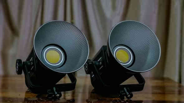 اضاءة فديو مستمرة 250 واط من شركة YSKE 
باي كلر 
شمسي ابيض ثلجي
تحكم كلفن
تحكم بقوة الاضاءة 
شاشة كبيرة 
فانات تبريد عدد ٢ صامت
تحكم تطبيق موبايل
جديد متوفر توصيل  ***********
