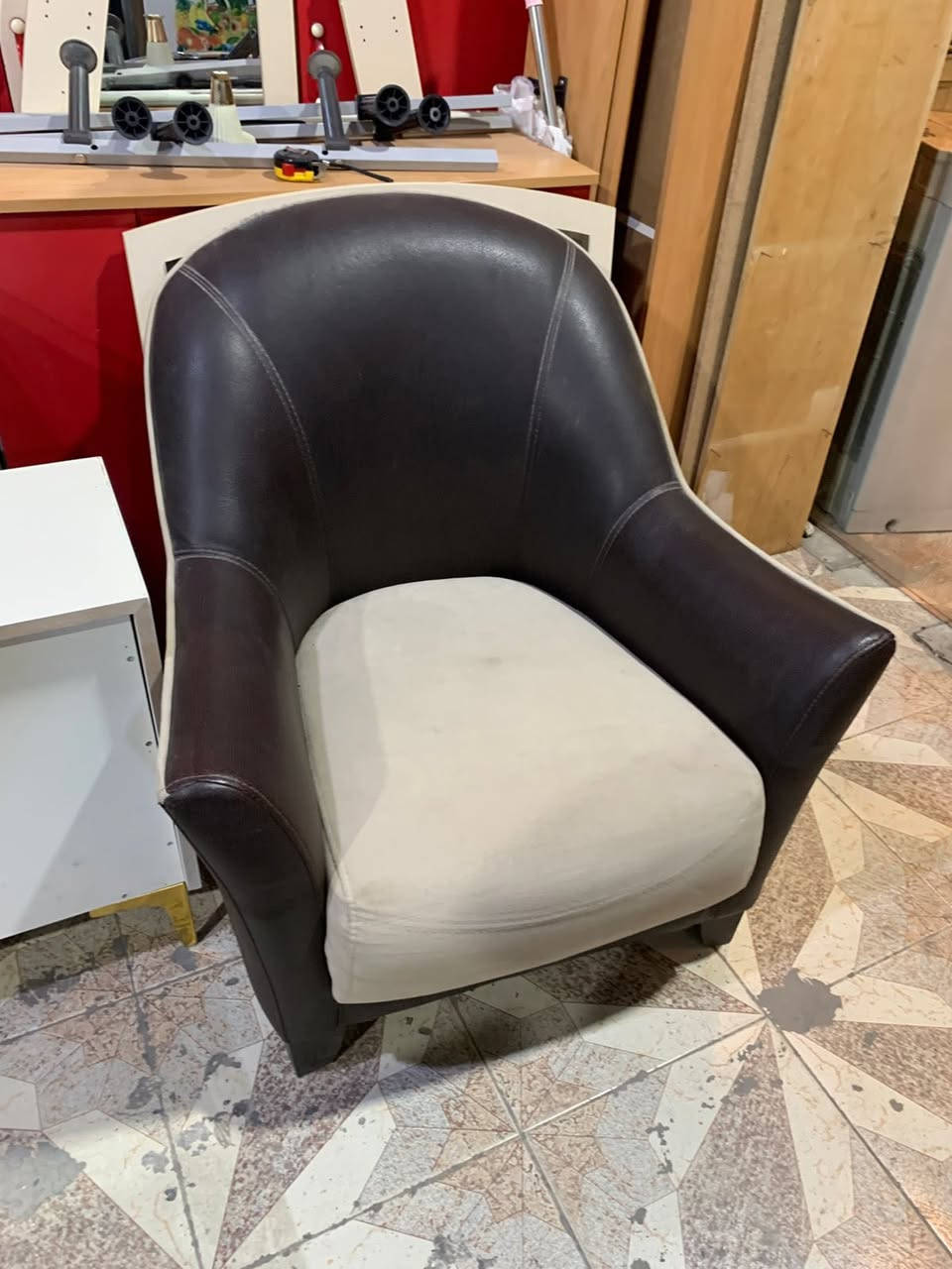 تخم تركي للبيع
العنوان / كاني كردا  الشارع السايدين مقابل المدرسه التركيه 
رقم موبايل ***********
***********
