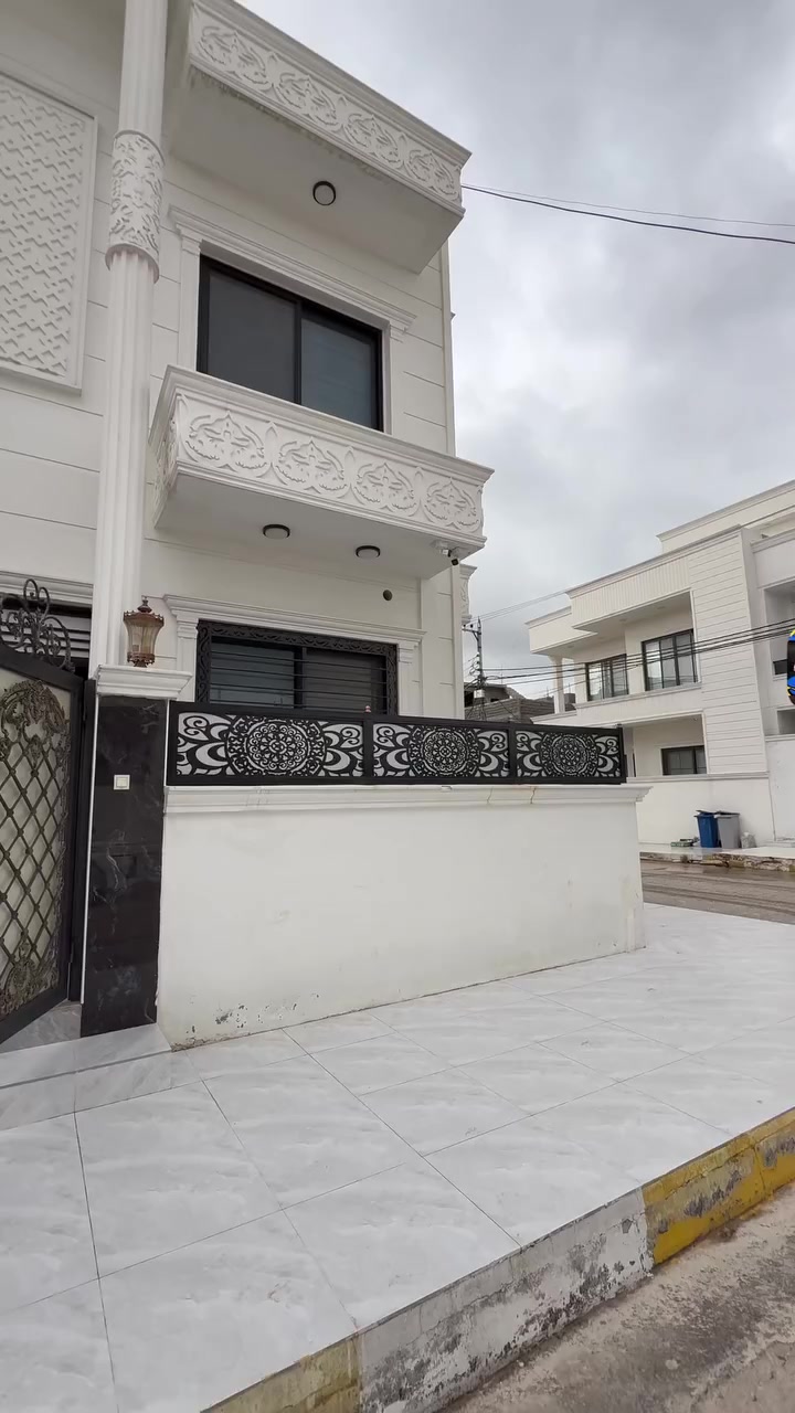 للبيع بيت ممتاز فول الفول دوميز قاطع المرور الاول .
البيت ركن اتجاه شرق شمال مساحة 125 متر .

للاستفسار والتواصل راجع عقارات ( آدور 1_ 2 ) دوميز و وارستي او اتصل مع صاحب البيت مباشر . 

***********
