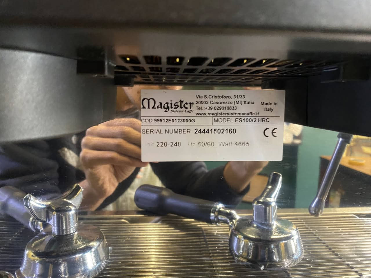 للبيع مكينة ماجستة ايطالي اصلي 
نضيفة استعمال ٦ اشهر فقط 
للاستفسار : ***********
