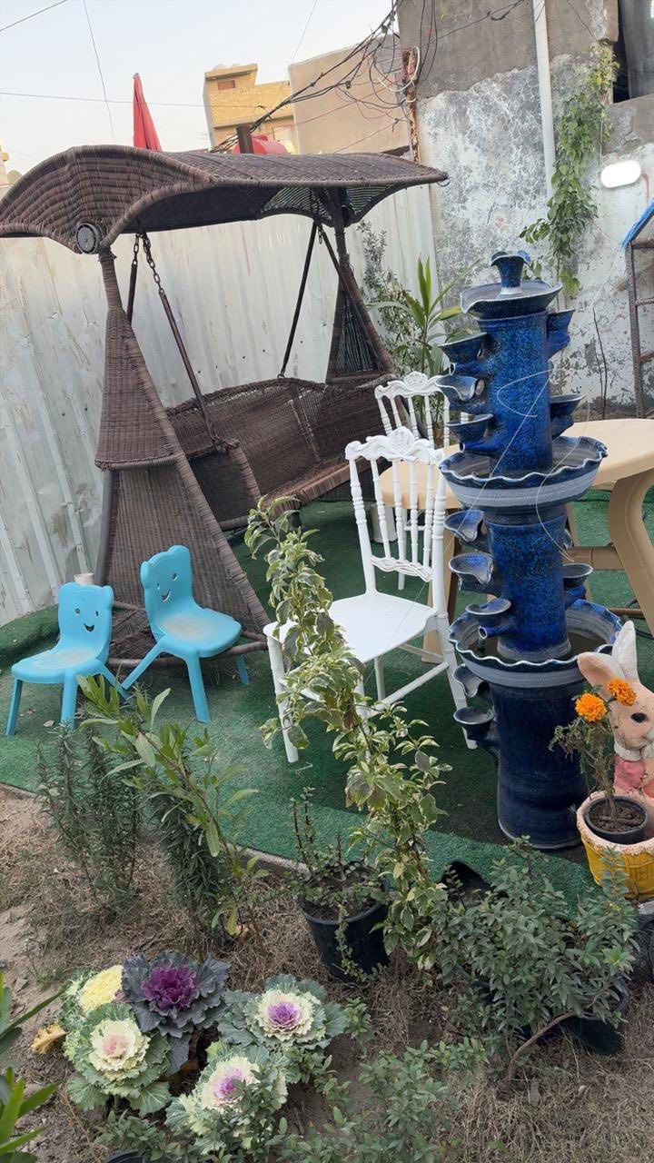 بيت للبيع مساحه 200 متر السعر 70 مليون مكاني البلديات شارع الجوبه على شارع تجاري يحتوي على محل  وحديقه واستقبال وهول وغرفة نوم ***********
