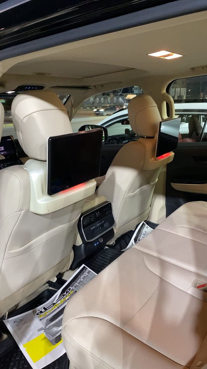 السلام عليكم
لاند كروز 2024 GX.R  
ماشيه 23 الف كشنات حار بارد 
فول مواصفات عنون السياره بغداد 
زيونه او شارع فلسطين رقم بغداد 
السعر 64000 الف دولار 
***********
