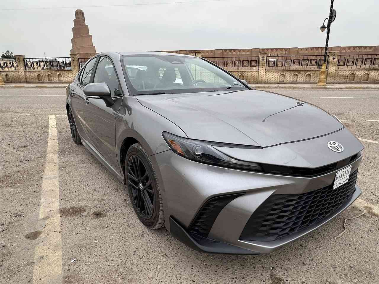 السلام عليكم
للبيع كامري موديل 2025 SE 
مواصفات كشنات جلد + كشنات تحكم كهرباء 
بصمه + أربعة أنظمة قيادة ECO + Normal + Sport + EV
ضرر خلفي قطعتين صبغ باب جنطه و الجاملغ الخلفي اليمين 
وجاملغ جهة السايق معدل على البارد 
السياره حلوه ونظيفه ومو ناقصها اي شي 
العنوان .. (سامراء) 
السعر .. 208$ 
رقم الهاتف .. *********** 
رقم الشاصي .. 4T1DAACK9SU547762
