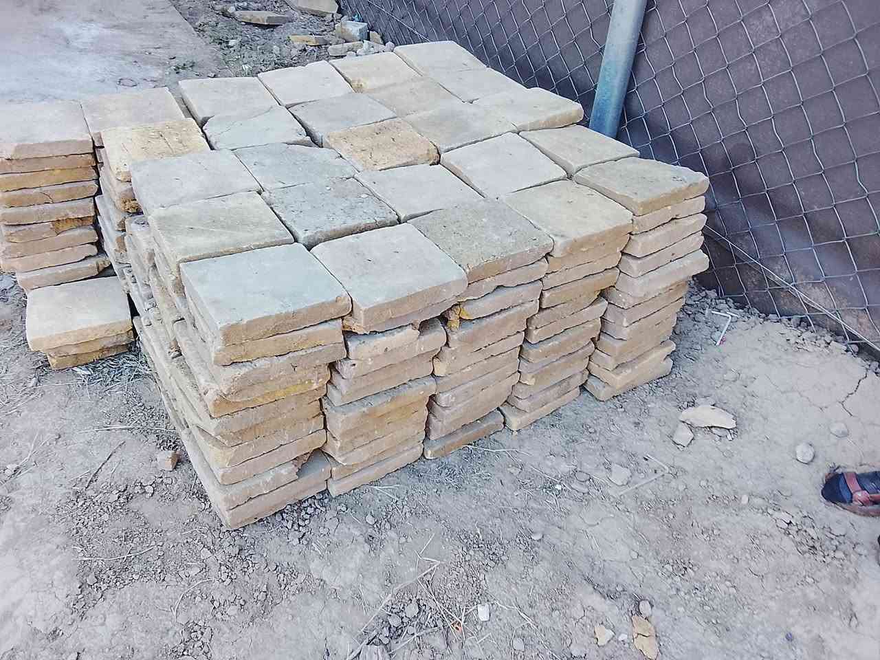 للبيع سعرهن 40الف مكاني بابل 315 فرشيه 
***********
