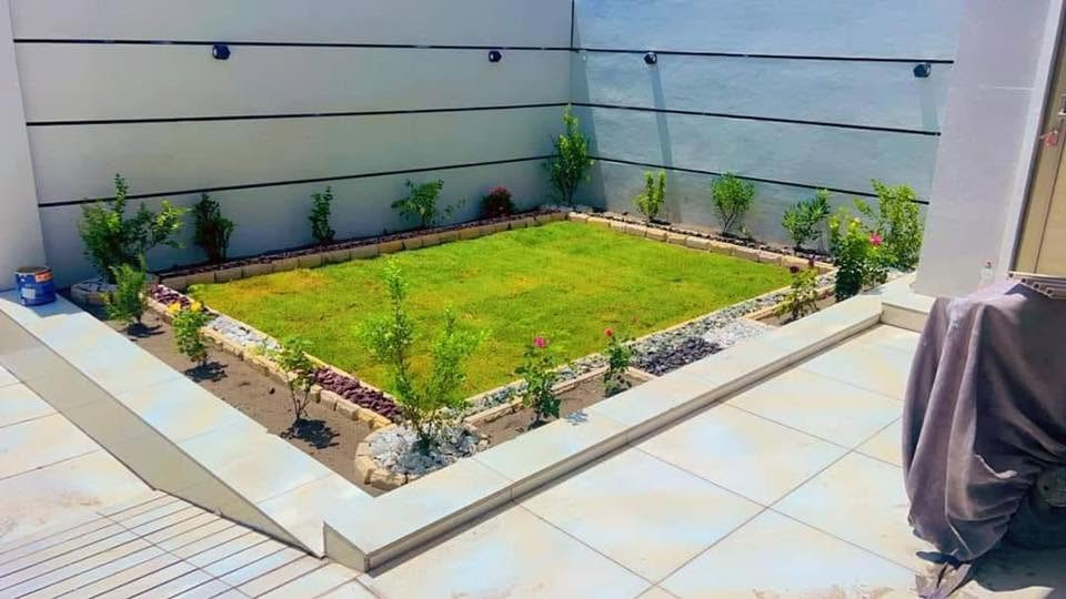 مستعدون لعمل هندسة وديكورات  الحدائق الداخليه والخارجيه 💐🏵🌺والنافورات⛲ والشلالات 🏞وزراعه الثيل⛰️ ولاشجار والورود وعاده ترتيب الحديقه وقص الاشجار والثيل وادامه لحدائق اسبوعيا عل مدى شهر ، في محافظة الديوانيه🏢،أسعار مناسبة،لسنا الأوحد ولكنا الأفضل ✊️🤝👍وهذه بعض الصور من أعمالنا لحديقه داخليه وحسب طلب الزبون ، للتفاصيل اكثر الاتصال على الرقم📞 ***********او مراسله على الواتساب
