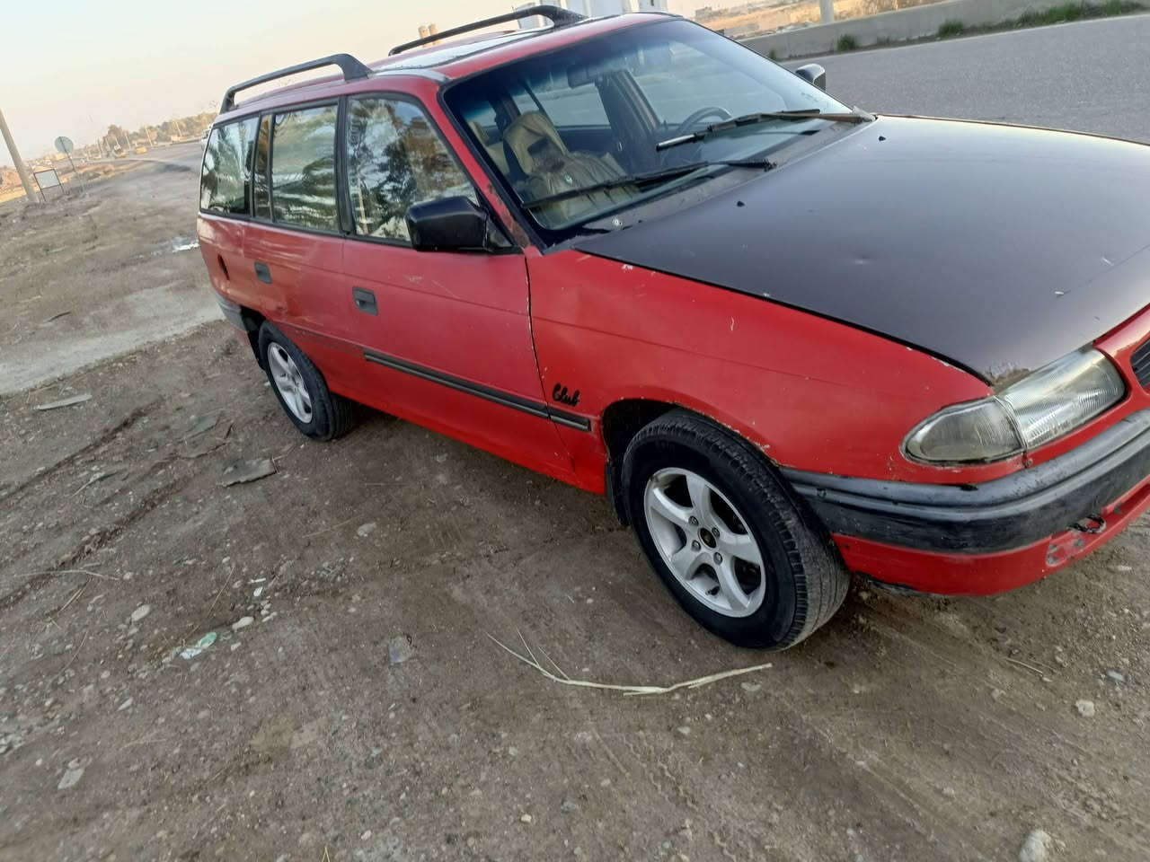 اوبل استرا جير مكينه مقفوله سياره بلاديه تخم تاير حداديه زينه سعر السياره 20 مكان السياره ديالى الخالص الشراي يتصل السياره طرف ثالث بس وكاله يتصل ***********
