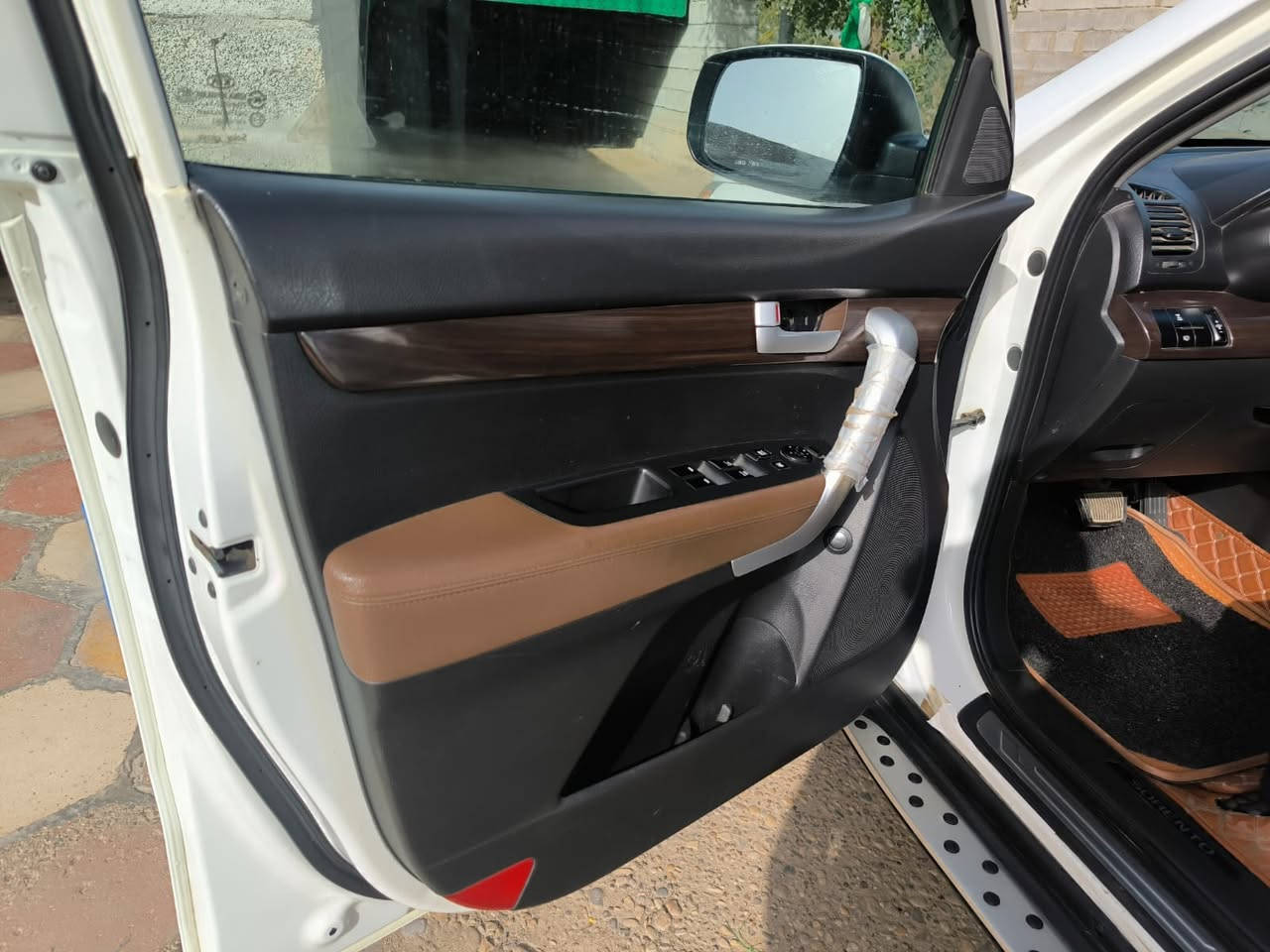 السلام عليكم سورنتو موديل 2010 كويتي
فول مواصفات
بانوراما قطعتين
 محرك 6 سلندر 7راكب
ماشيه 244
بصمه تشغيل
بصمه ابواب
 بصمه الصندوق لخلفي
لدواخل لونين 
كشنات جلد اصلي
وكرسي السائق كهرباء
يدات نيكل بلاد 
دفع رباعي
زراك لايت
لد امامي 
لد خلفي
حساس خلفي 
 تدفئه تبريد 3 قطع تبريد اشاير بلمري مري شفط
تبريد بيانو لمس تحكم  منفصل لعبري ولسايق
شاشه وكامره 
تحكم ستيرن
تحكم سرعه 
هاند بريك رجل 
جام اوتو 
مرئي الوسط تعتم  تايرات جديده
 لسياره مكفوله ما عدا باردات بسيطه  والسونار موجود بلمنشور 
رقم بغداد وبسمي
العنوان ميسان 
السعر 155 وبيه مجال ***********
