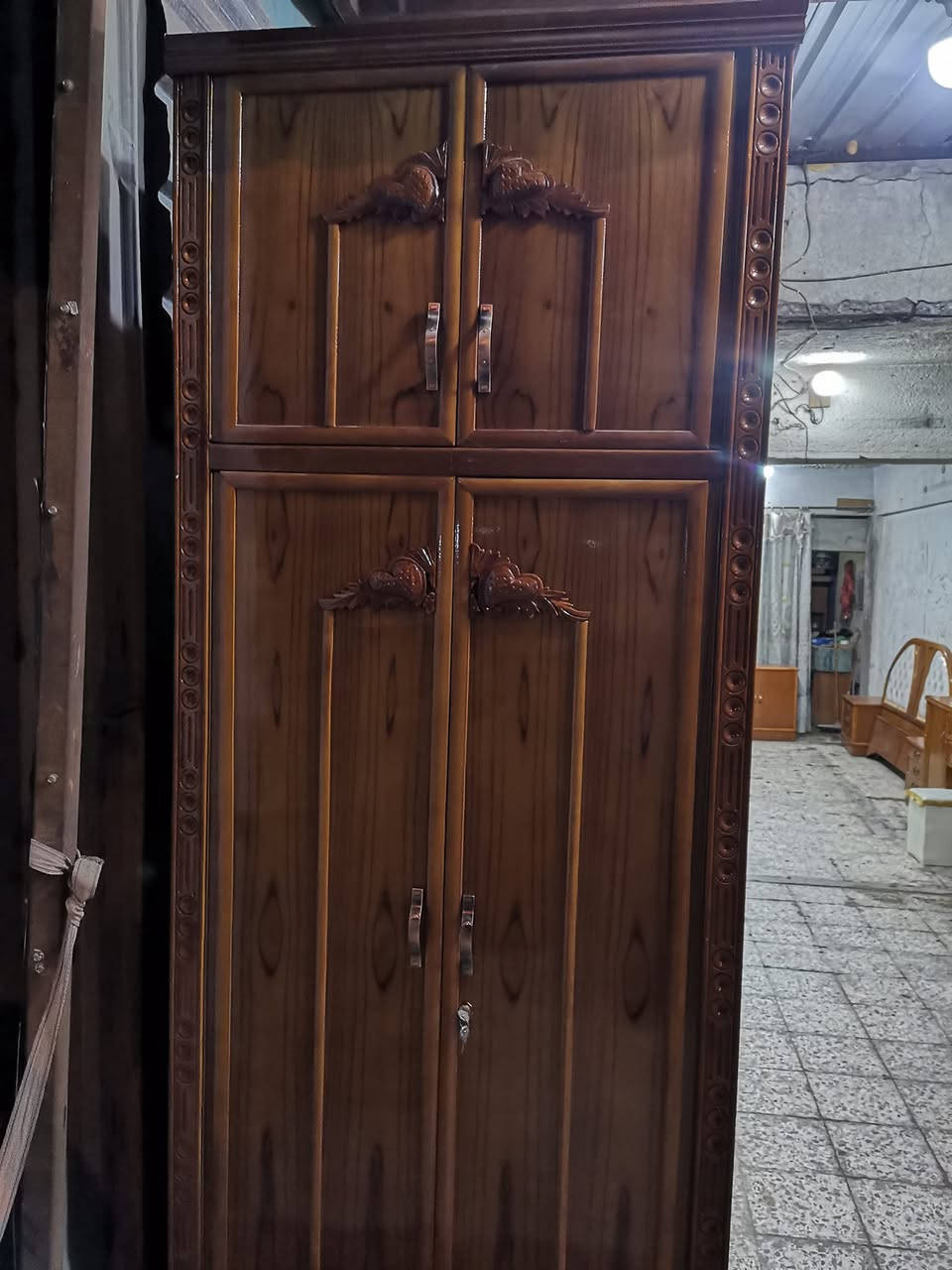 السلام عليكم
غرفه صاج داخل وخارج الظهر جرجوبه شغل ثقيل جدا النقش الغرفه كله زان مصري السرير والميز تواليت كله زان مصري الزاويا بابين وملحق
للحجز والتواصل علئ الهاتف او واتساب ***********
يوجد توصيل جميع المحافظات
العنوان بغداد السيديه حي الاعلام شارع قطر الندئ
