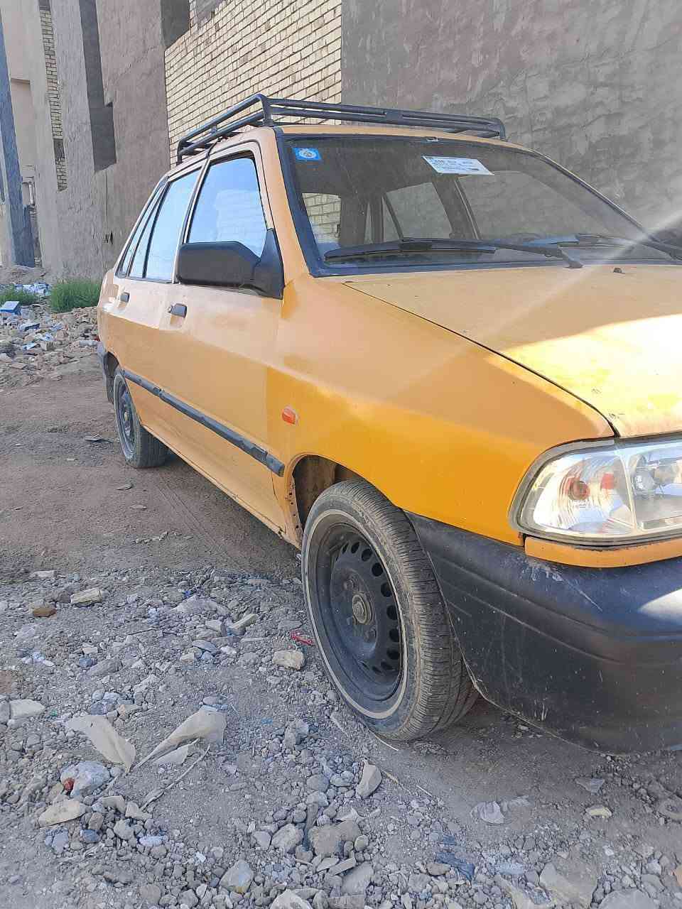 سلام عليكم سايبا للبيع موديل ١١ السياره بسمي تحويل ثاني يوم هزه جديده السياره محركه جيد جدا الغرفه جديده الشواصي معمره السعر ٢٧ وبيه مجال مكاني بغداد ***********
