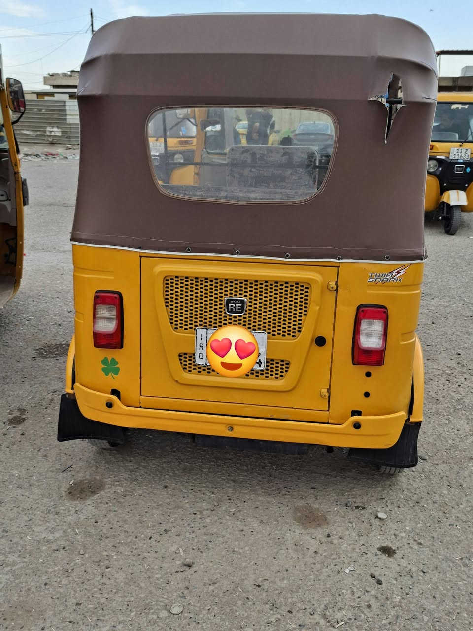 سلام عليكم تكتك مكفولة موديل 22 للبيع بغداد الرشاد ***********
